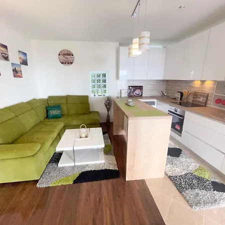 In 42058 * דראמליי