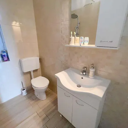 Apartament In 42058 *