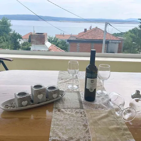 Apartament In 42058 *